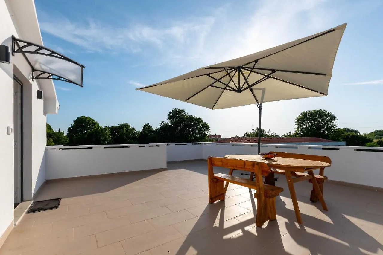 Apartment Eros Sisan 0*,  Croatia