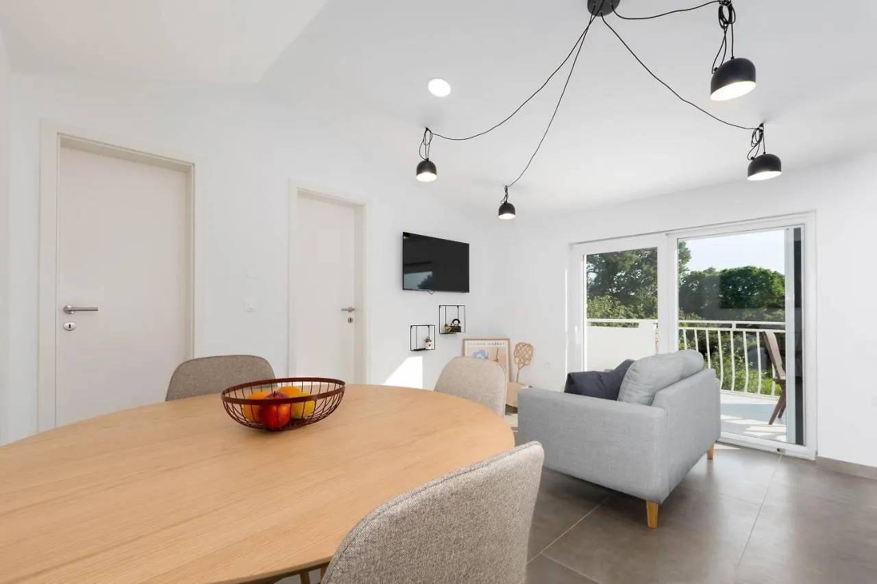 Apartment Eros Sisan